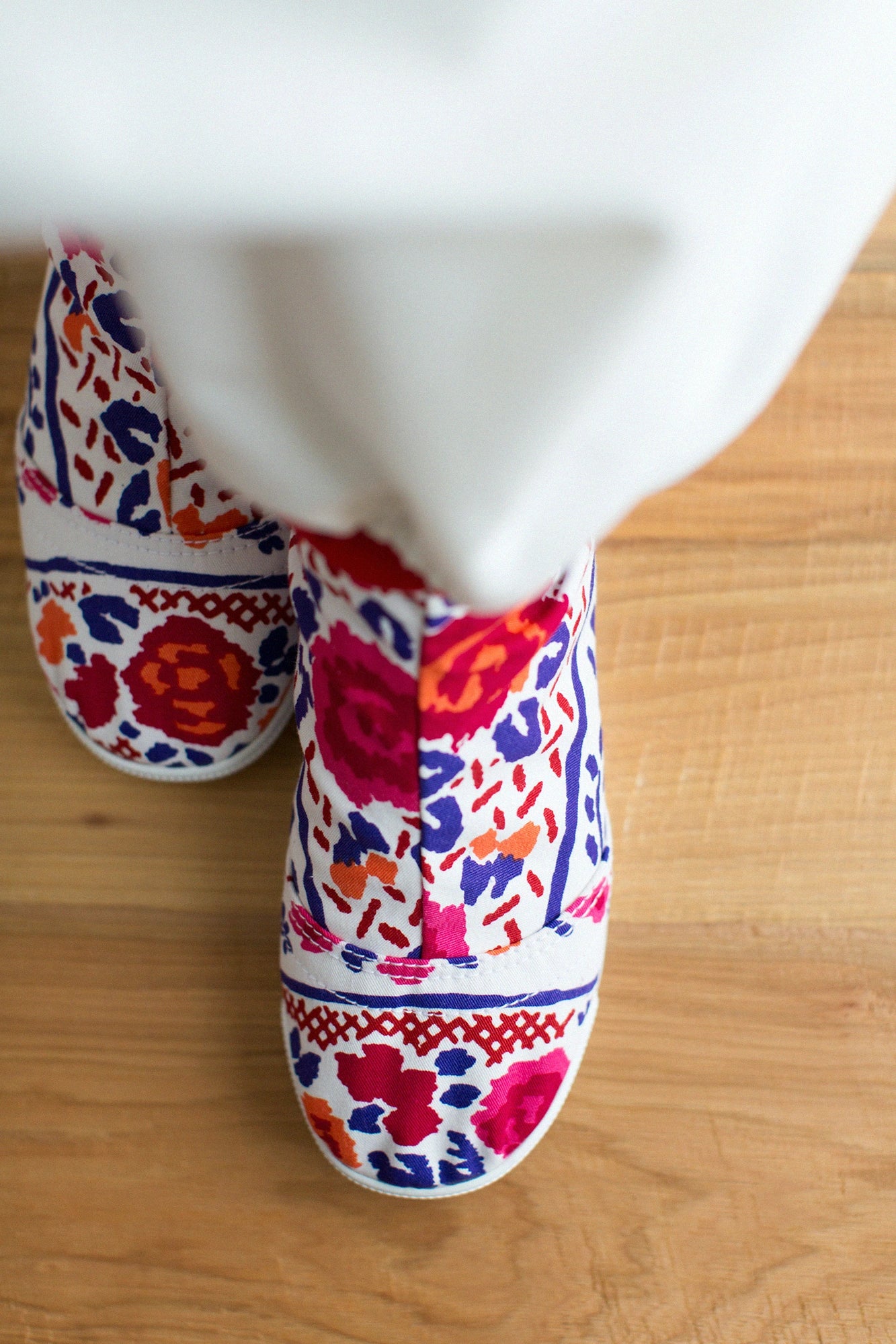 【Online】Marugo Round Toe Tabi Shoes / Eastern Europe