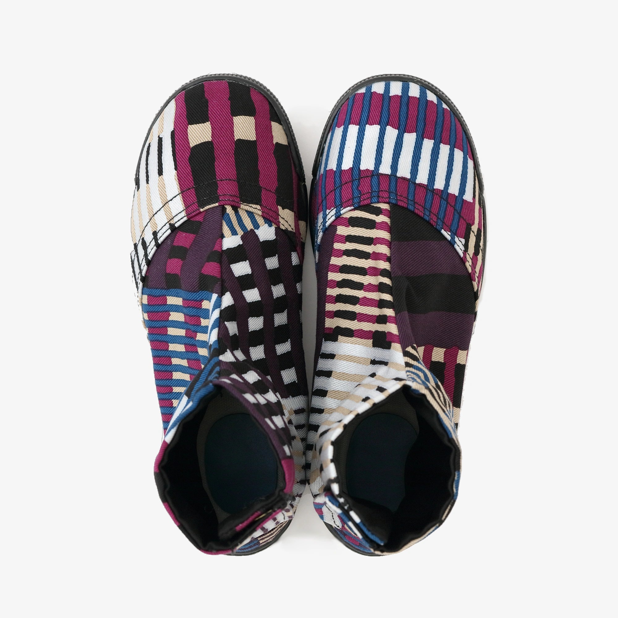 Marugo Round Toe Tabi Shoes / Skyscraper