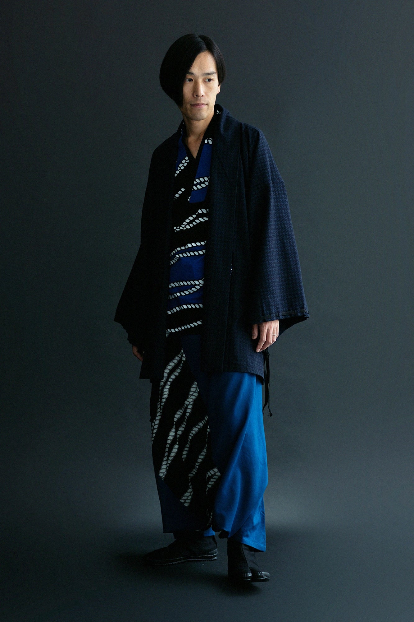 貼付まつり足袋／濡羽色×桟