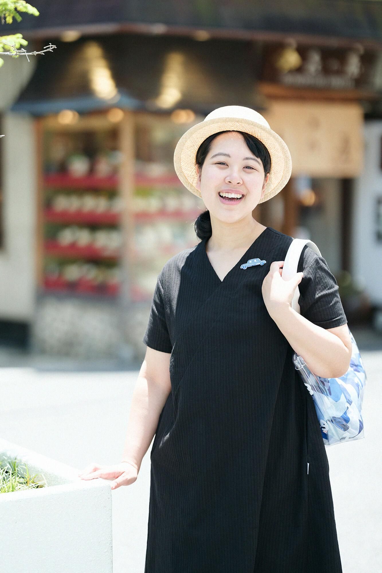 Chizimi Cotton 40/20 Akiha V-neck Short Sleeve Dress / Black
