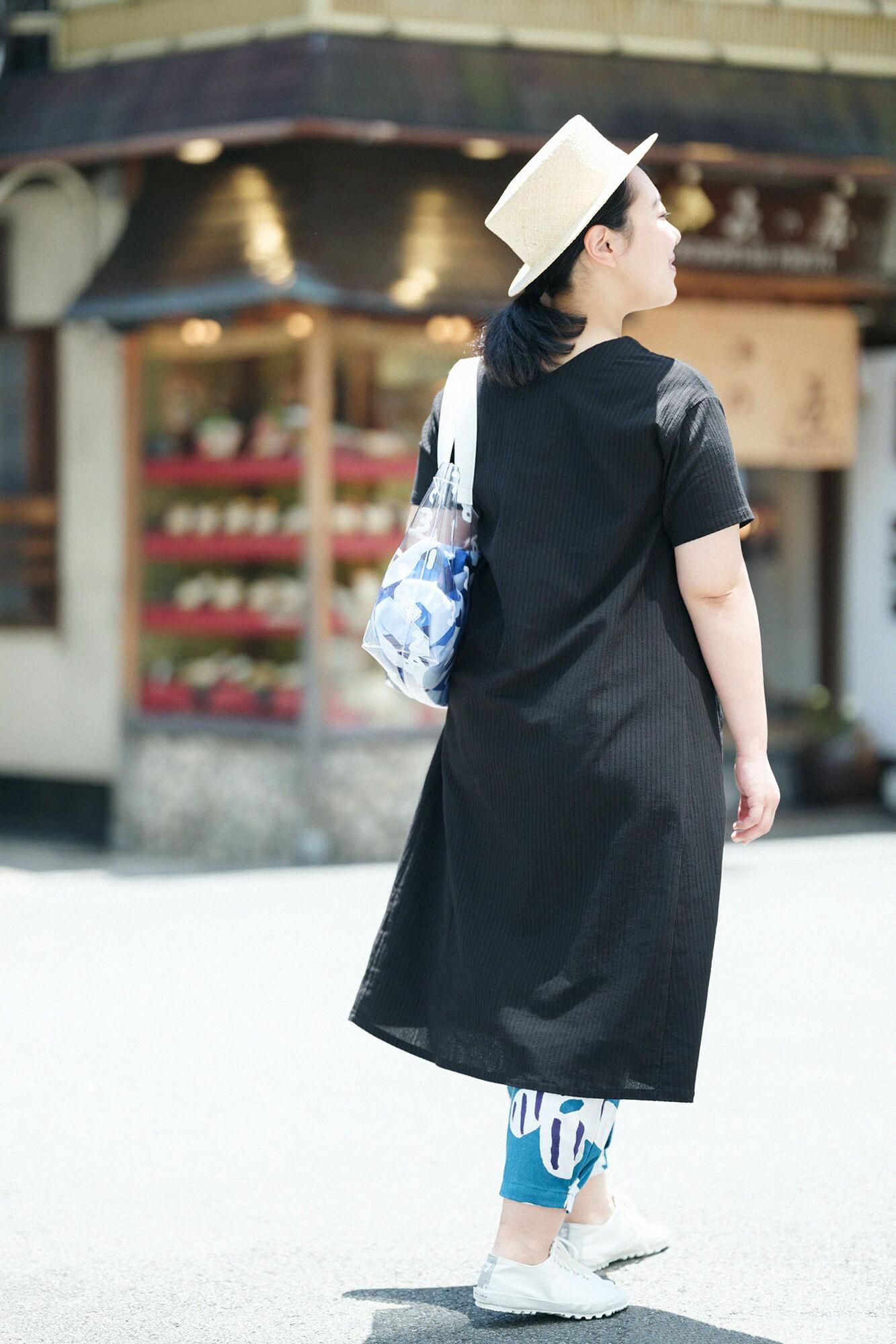 Chizimi Cotton 40/20 Akiha V-neck Short Sleeve Dress / Black