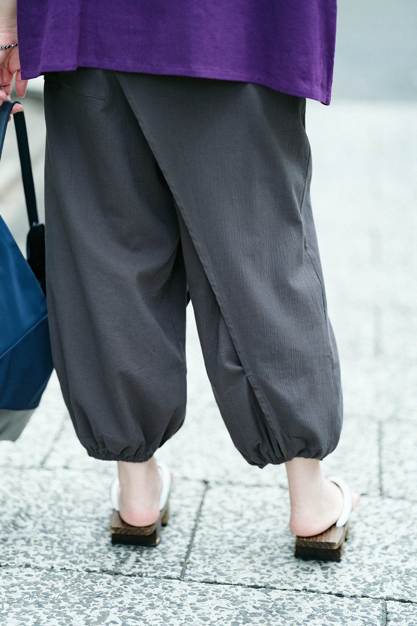 高島縮 20/20 手柄寛衣下（たかみかんいした） 2.0／濃灰（こいはい）2