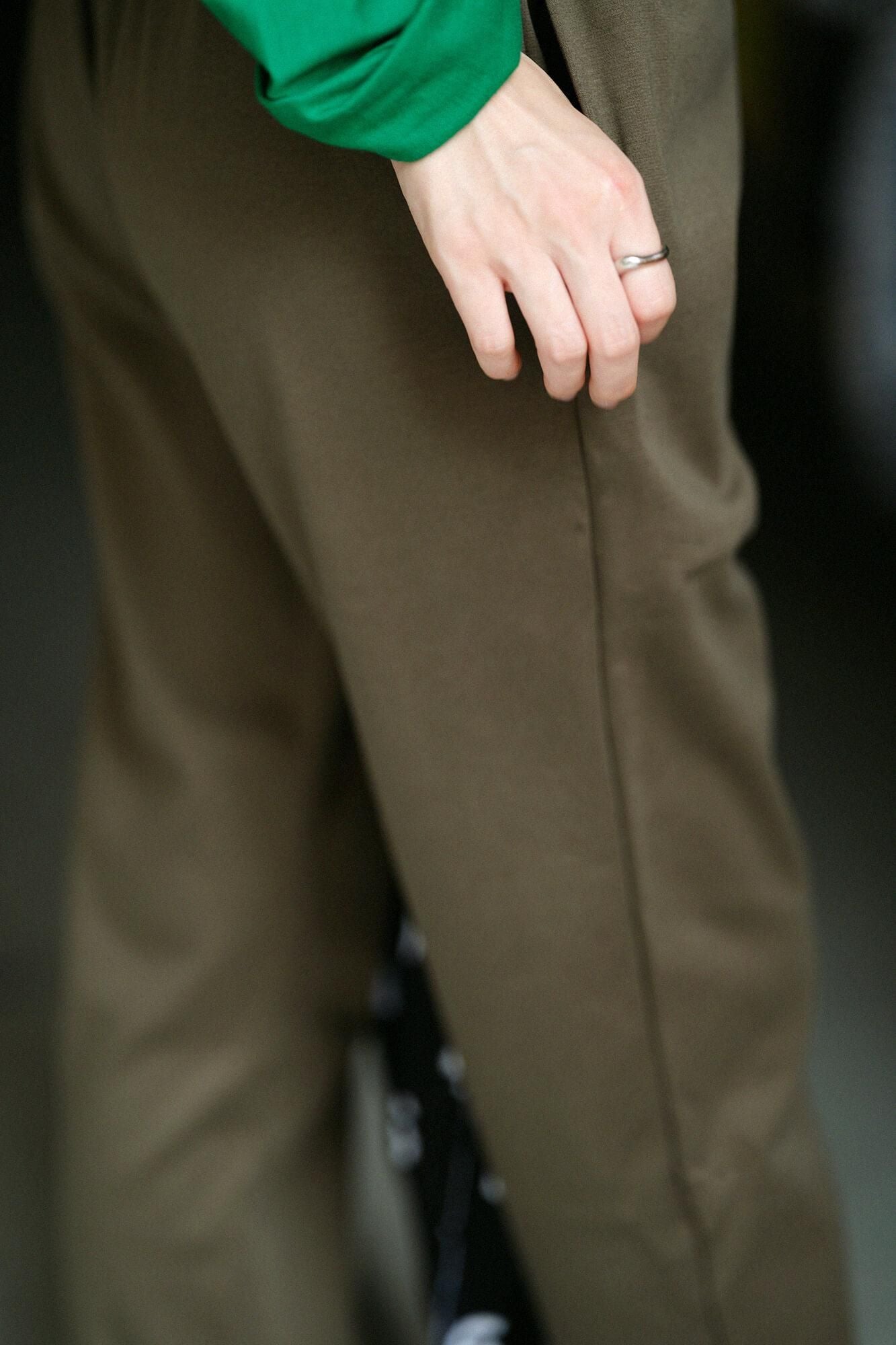 ポンチローマ レギンスパンツ／海松色（みるいろ）