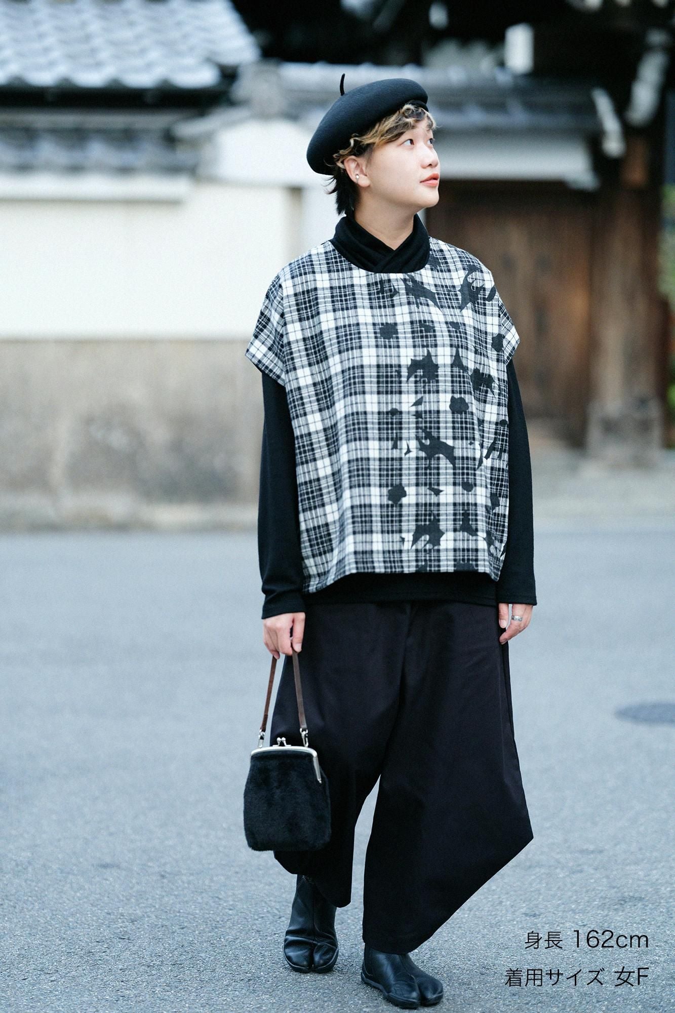 [En ligne seulement] Treillis peigné (Somou Koushiori) Robe carrée (Shikakui) Ligne d'épaule (Katasen) / Marge facile à vivre (Yohaku)