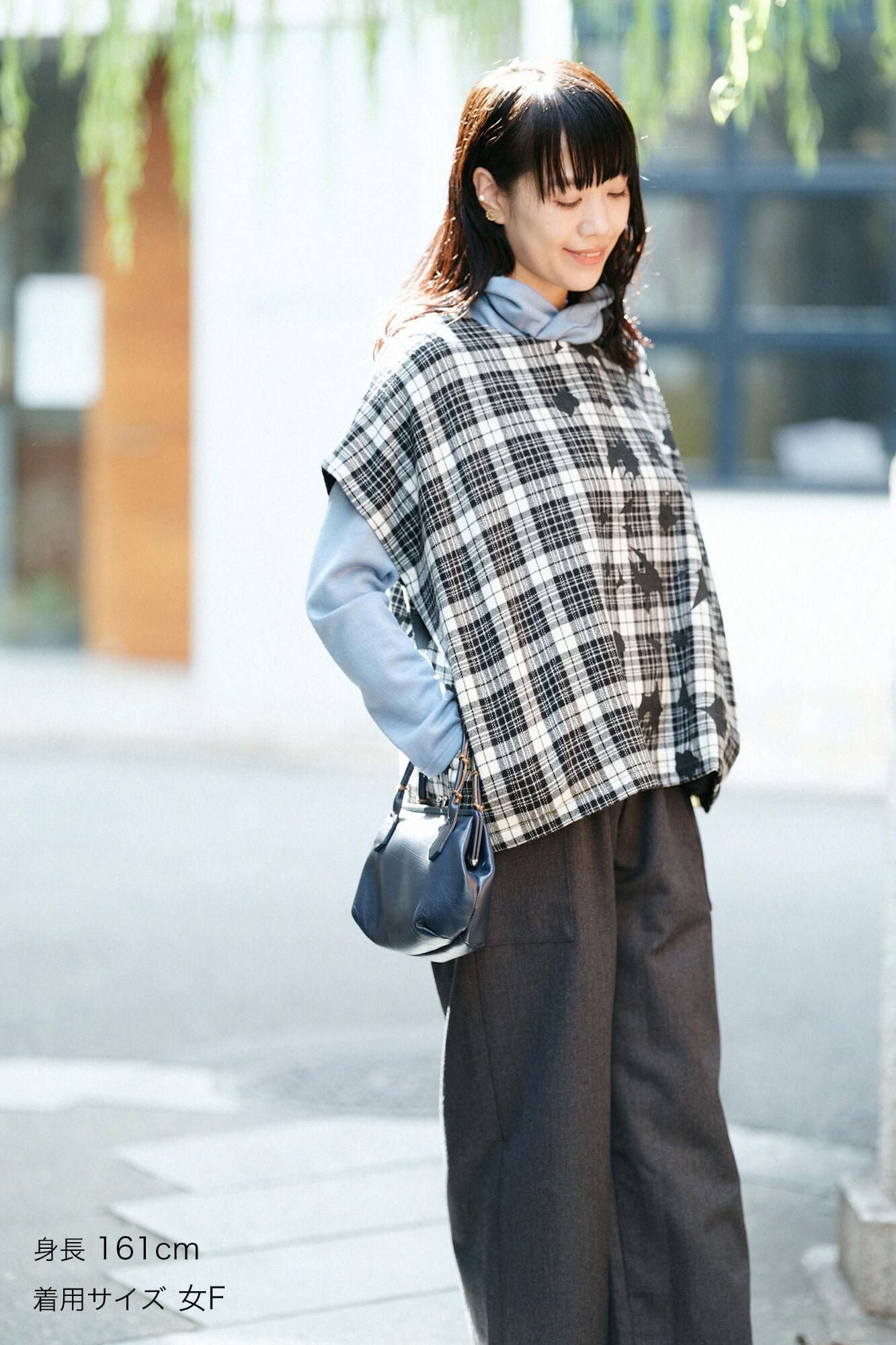 [En ligne seulement] Treillis peigné (Somou Koushiori) Robe carrée (Shikakui) Ligne d'épaule (Katasen) / Marge facile à vivre (Yohaku)