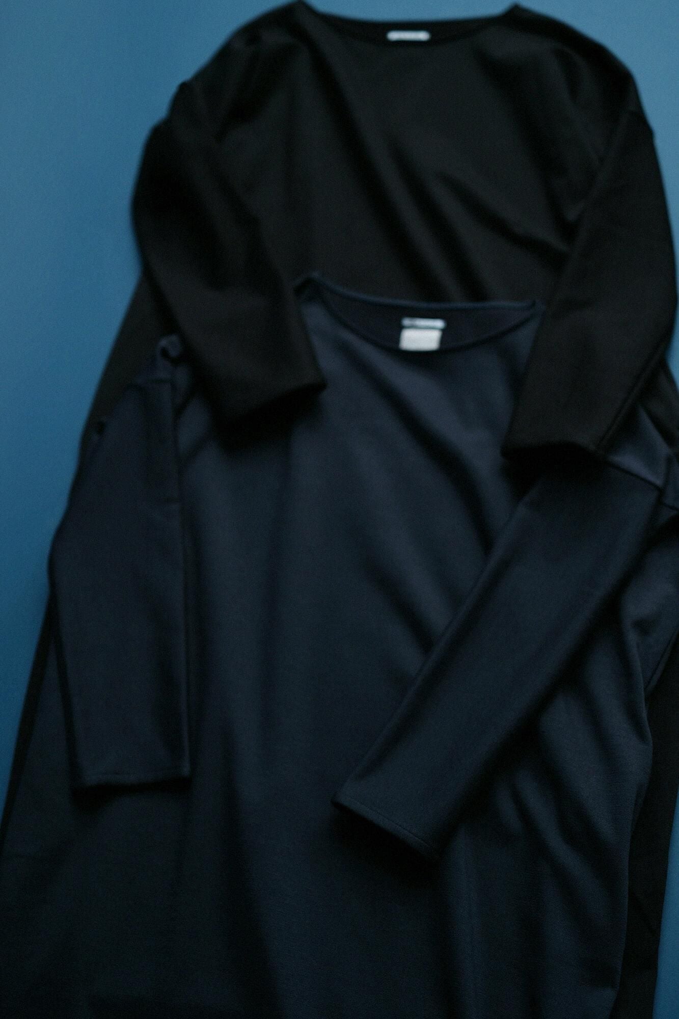Weiches Thermo(R) gebürstetes Futter, U-Boot-Ausschnitt, L/S-Kleid in Maxilänge/Tiefblau