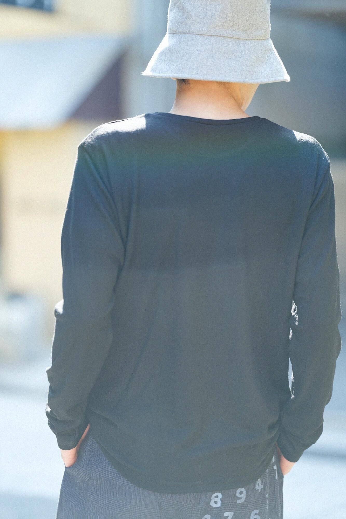 平針織 可洗羊毛 長袖口袋T-shirt  ／黑色