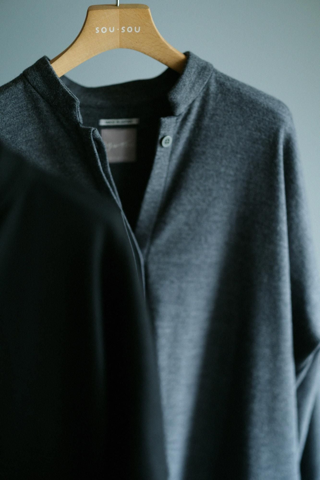 Manteau clair à col montant en laine Super 100's double face (Ryomen Ami)/frêne foncé (Koihai)