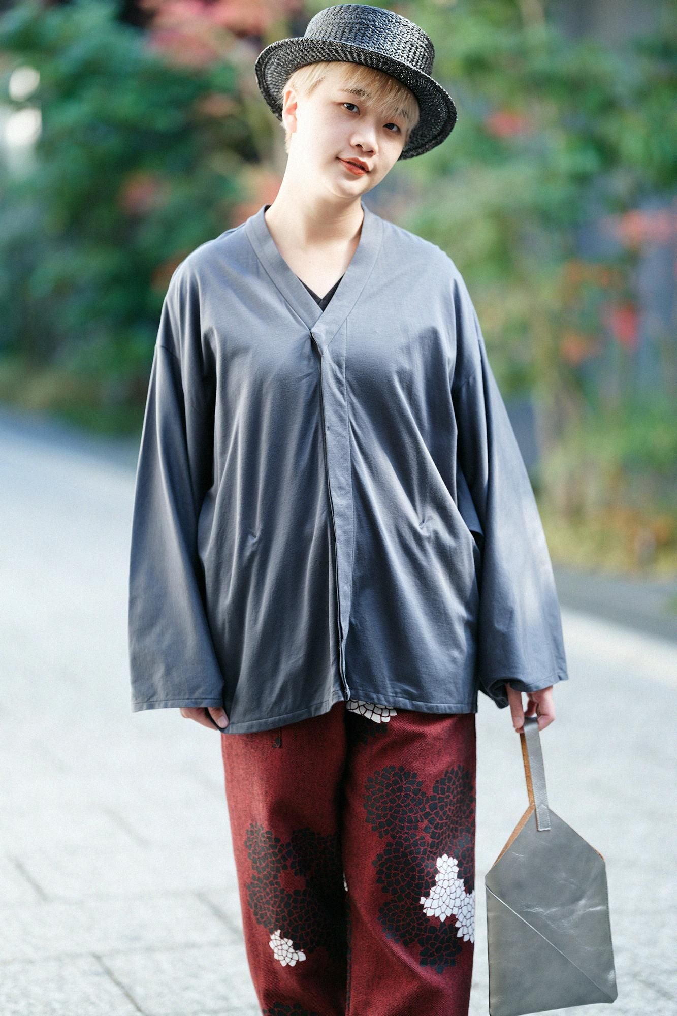 綿キュプラ 阿弥（あみ） 薙刀かり衣（なぎなたかりごろも） 細衿（さざれえり） 短丈（みじかたけ）／鉛色（なまりいろ）