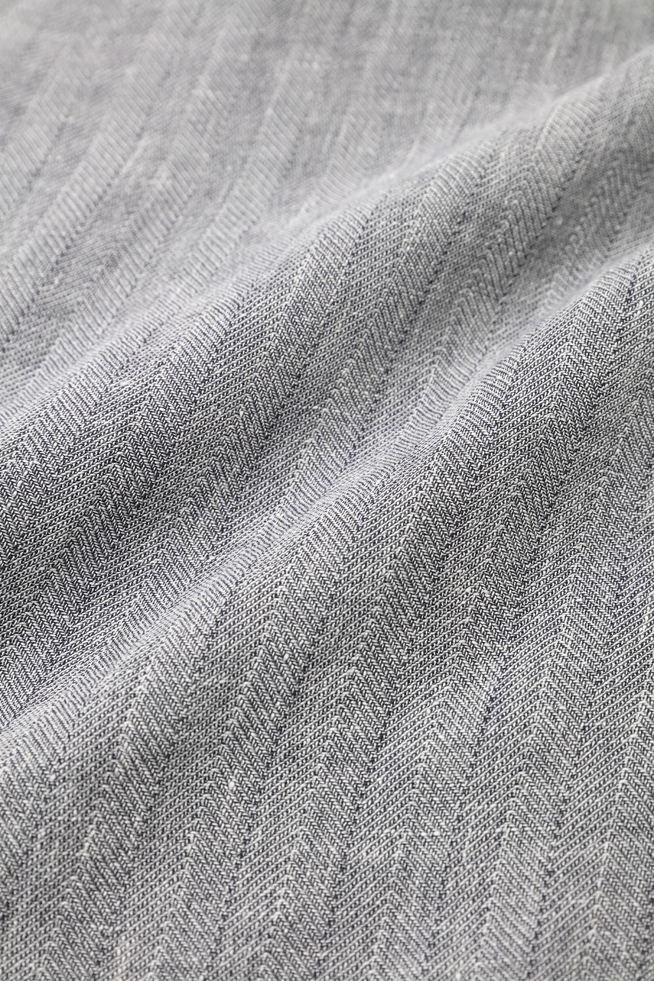 [Nur im Internet verfügbar] Baumwollleinen, Fischgrätenmuster, Hakushakubaori, Imperial-Ärmel, graublau meliert