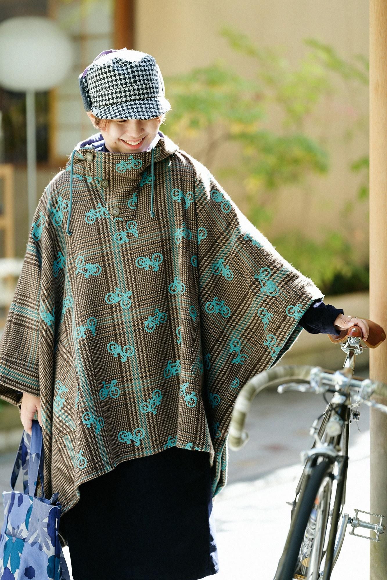 Woll-Tweed-BIKE-Poncho/Ränder hier und da, braun kariert