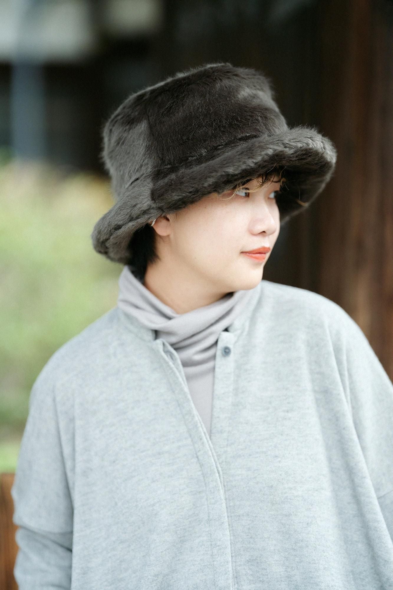 멜턴이지 테이퍼드 팬츠 스탠드칼라 라이트 코트／회색