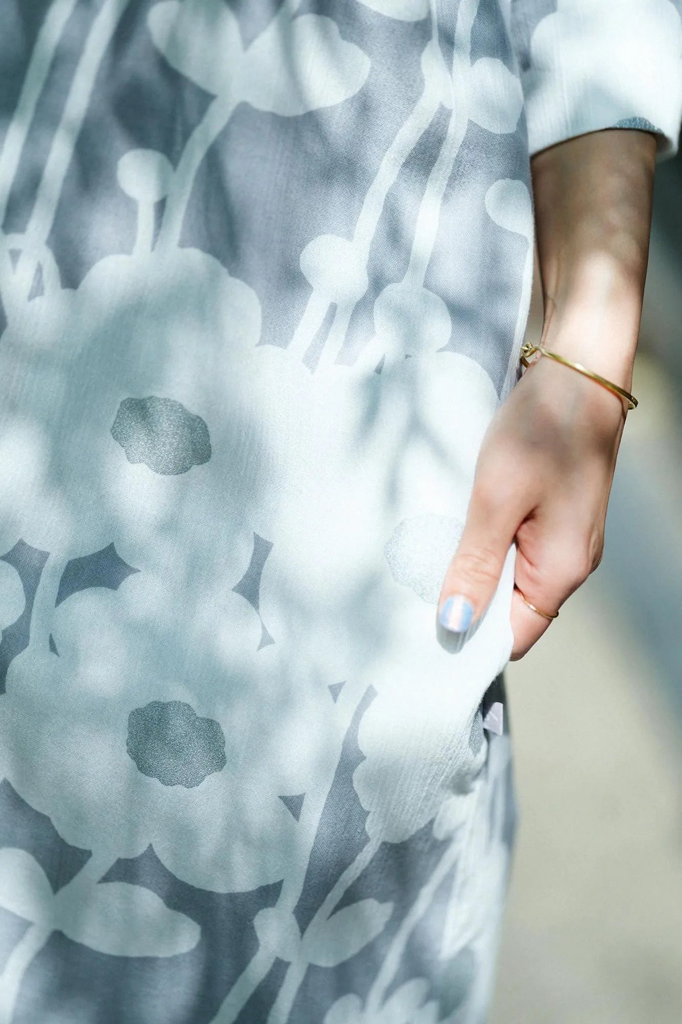 Shiji Takashima 20/20 Grand-Hemdkleid mit 6/4-Ärmeln/Backen in der Sonne