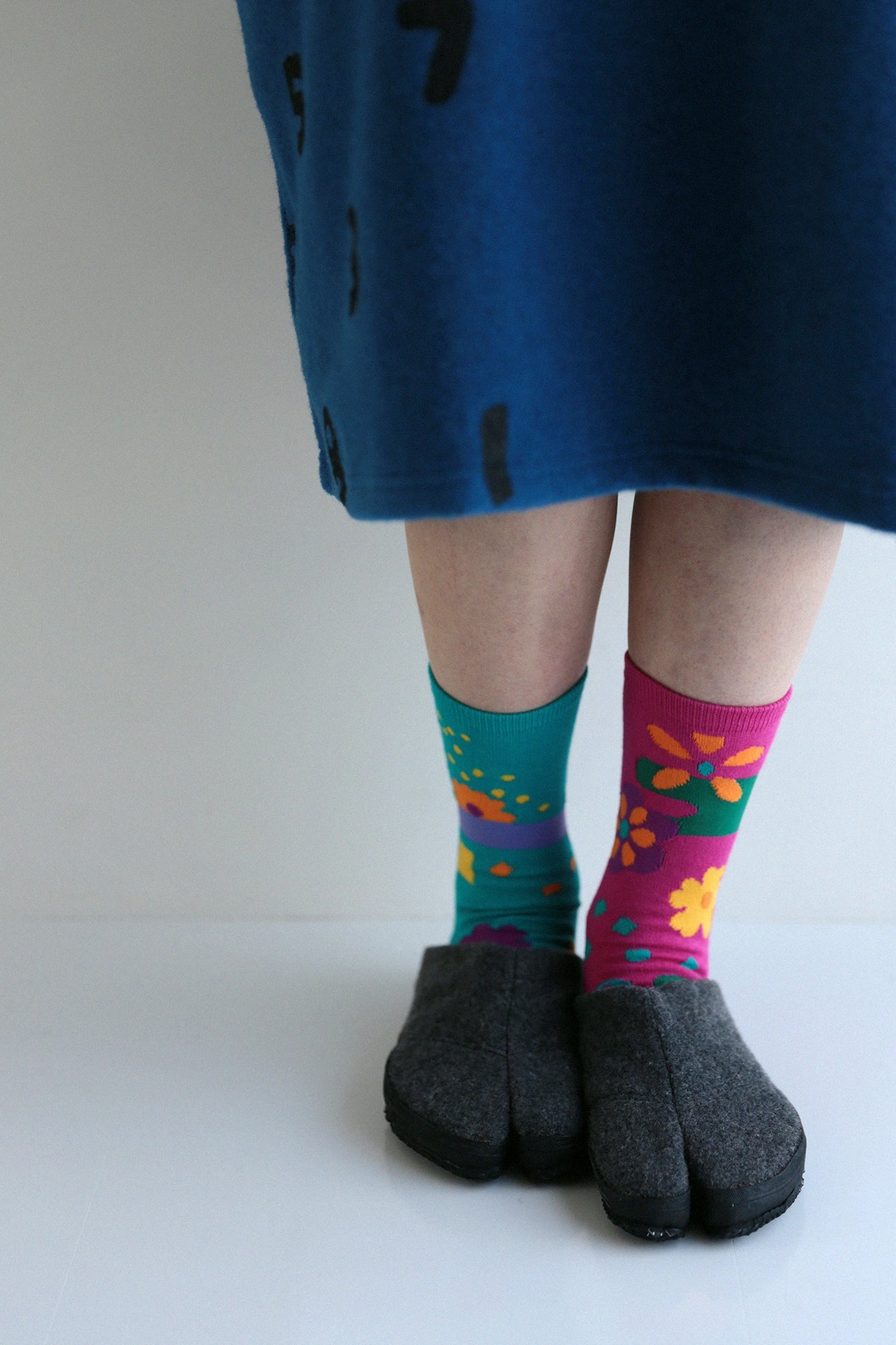 足袋下（普通丈）／初夢 花緑青（はなろくしょう）×はまなす色 【男・女性用】