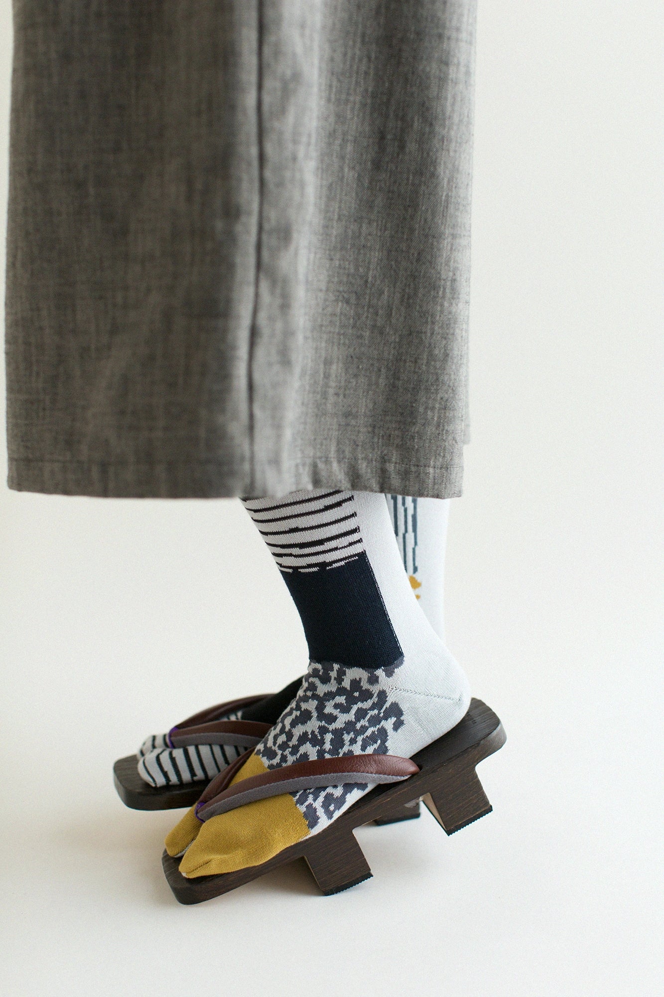 足袋下（膝下）／東山三十六峰 黄金畑（こがねばたけ）【女性用】