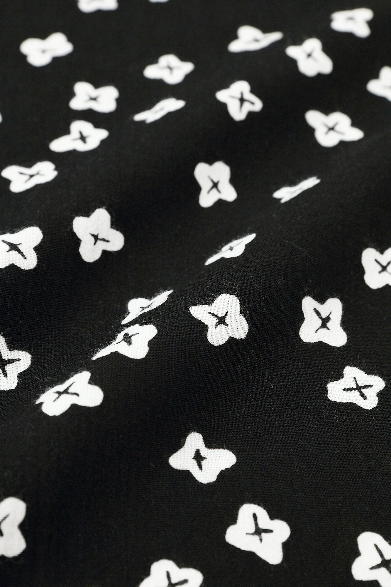 高島縮 20/20 薙刀長方形衣（なぎなたちょうほうけい）／小さな花