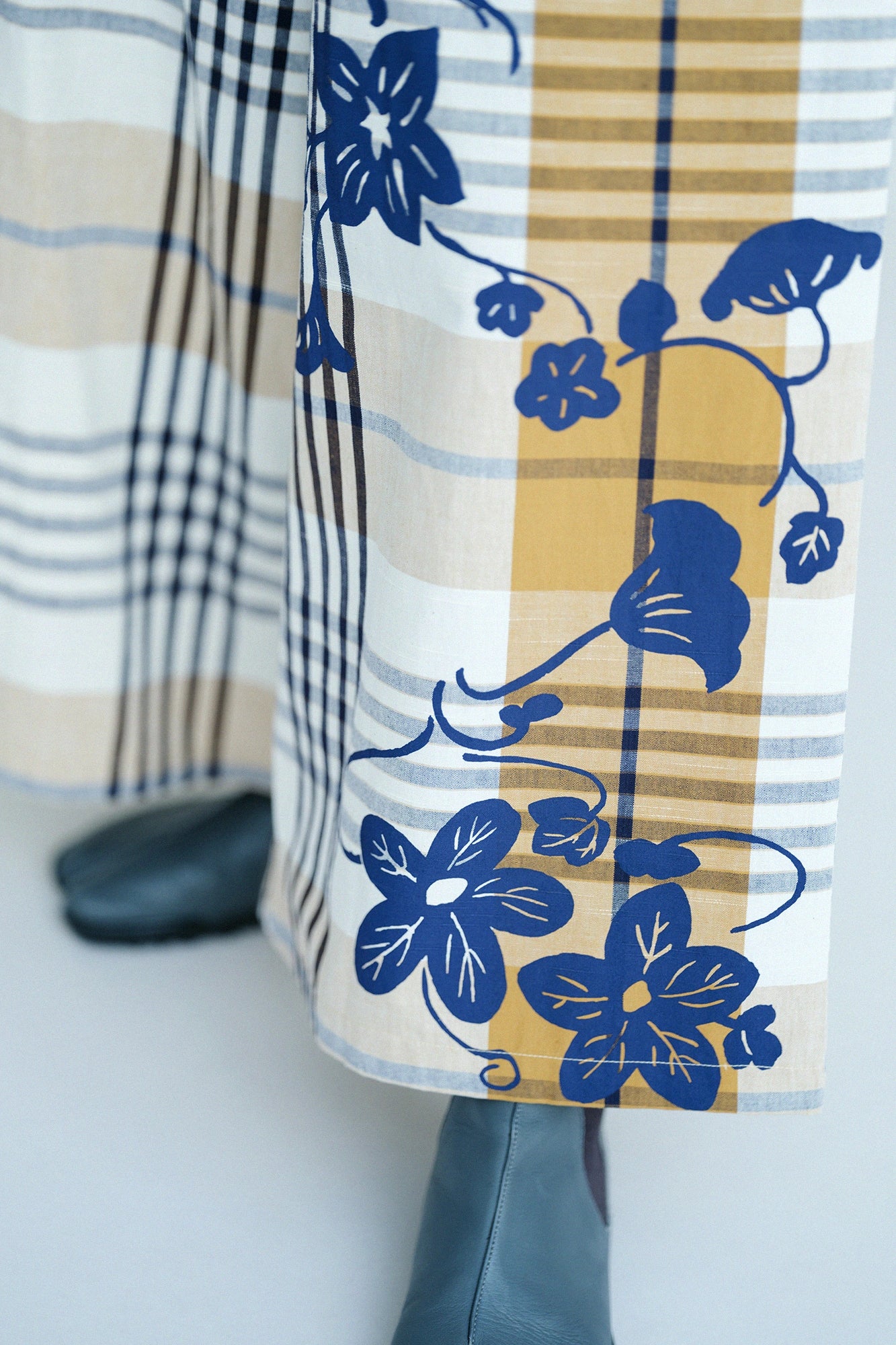 伊勢木綿 20/20 広形（ひろなり）もんぺ／重ね格子（かさねごうし） 黄土色（おうどいろ）