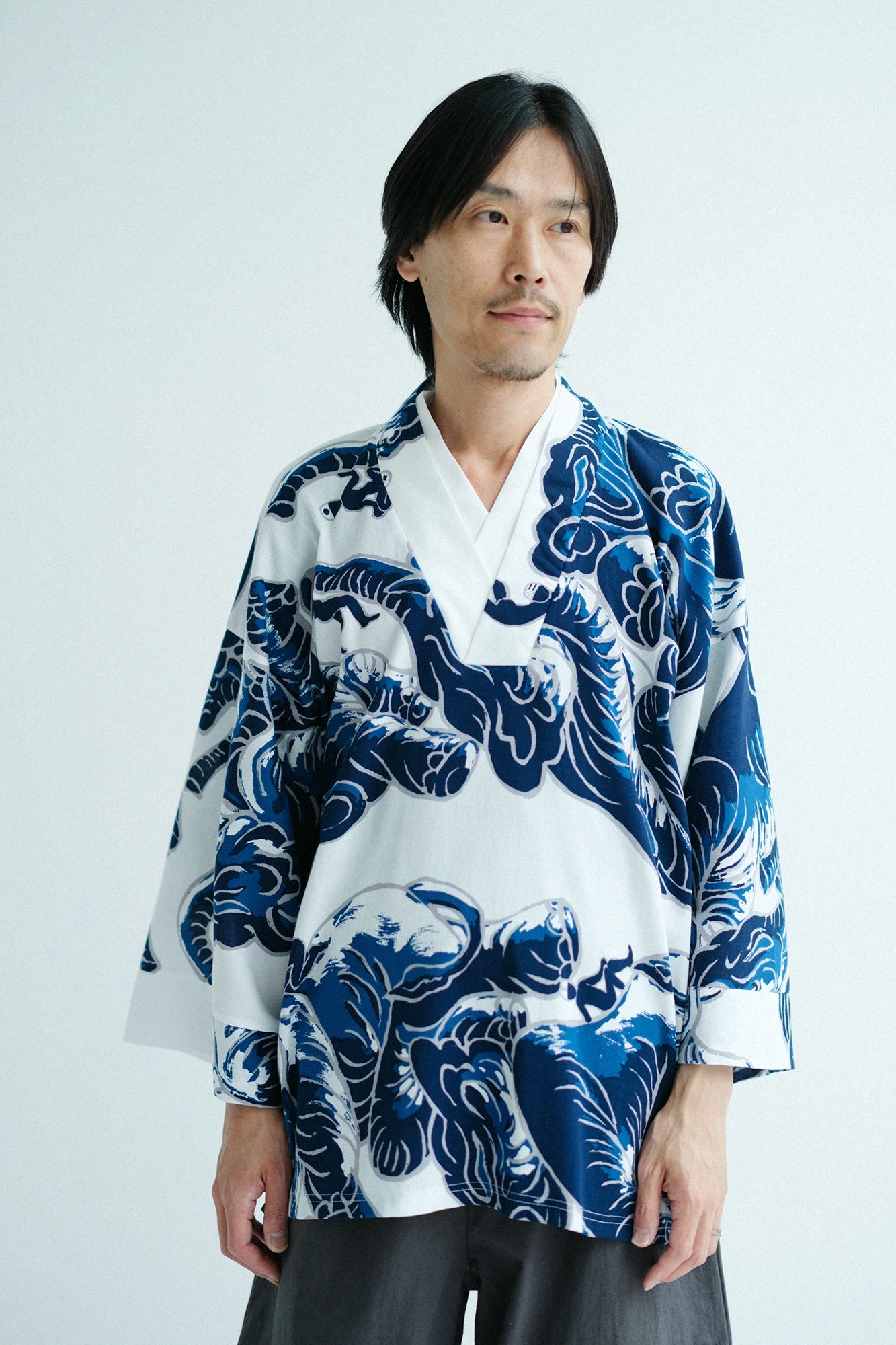 '身長：'177cm,'着用サイズ：'XL,左下