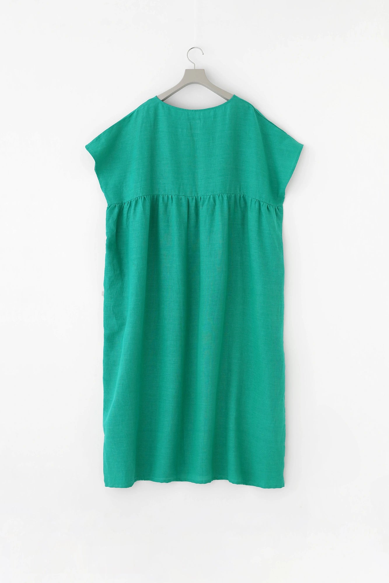 Faltenkleid aus Leinen/Smaragdgrün