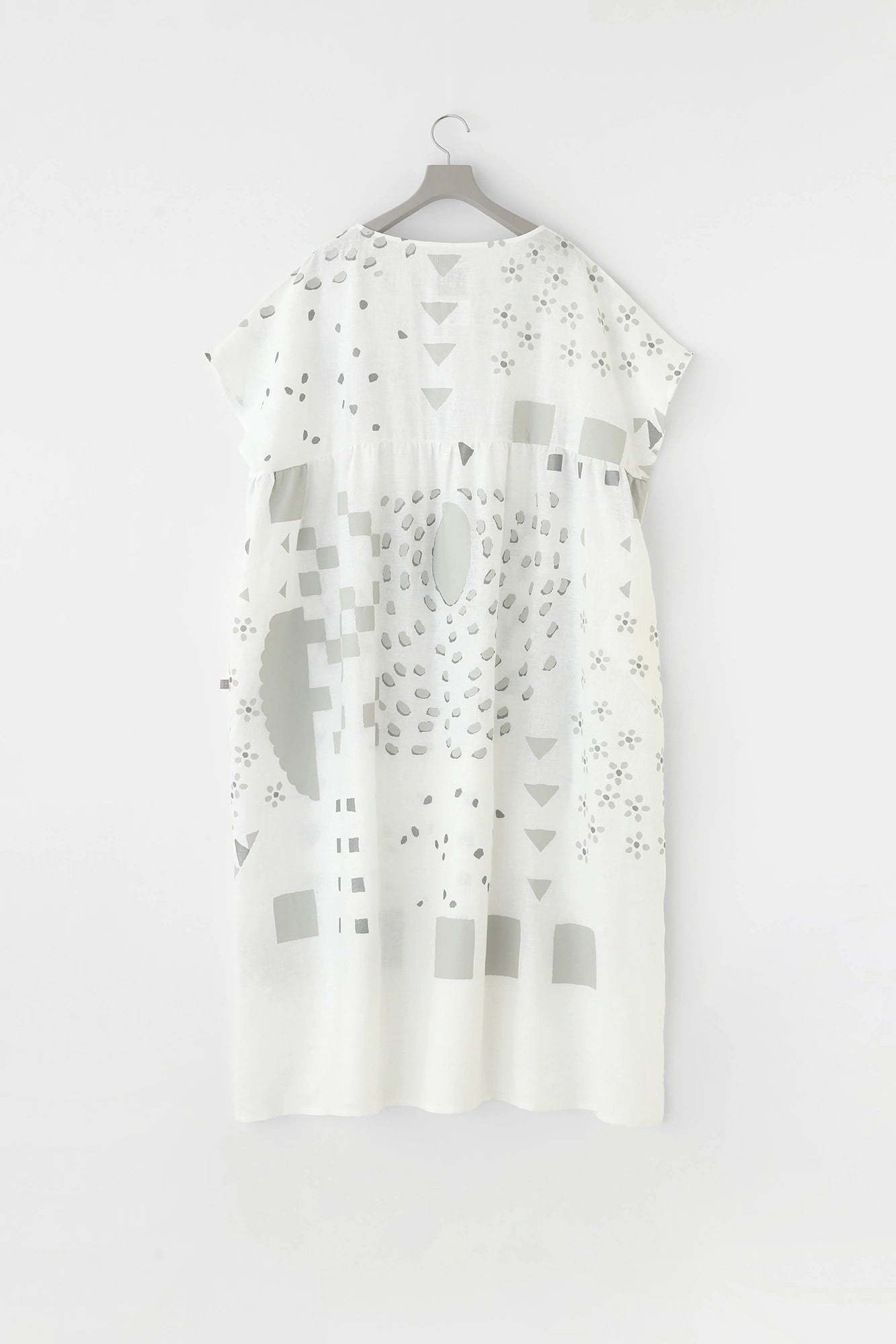 Robe froissée en lin/Tamatebako Kei White