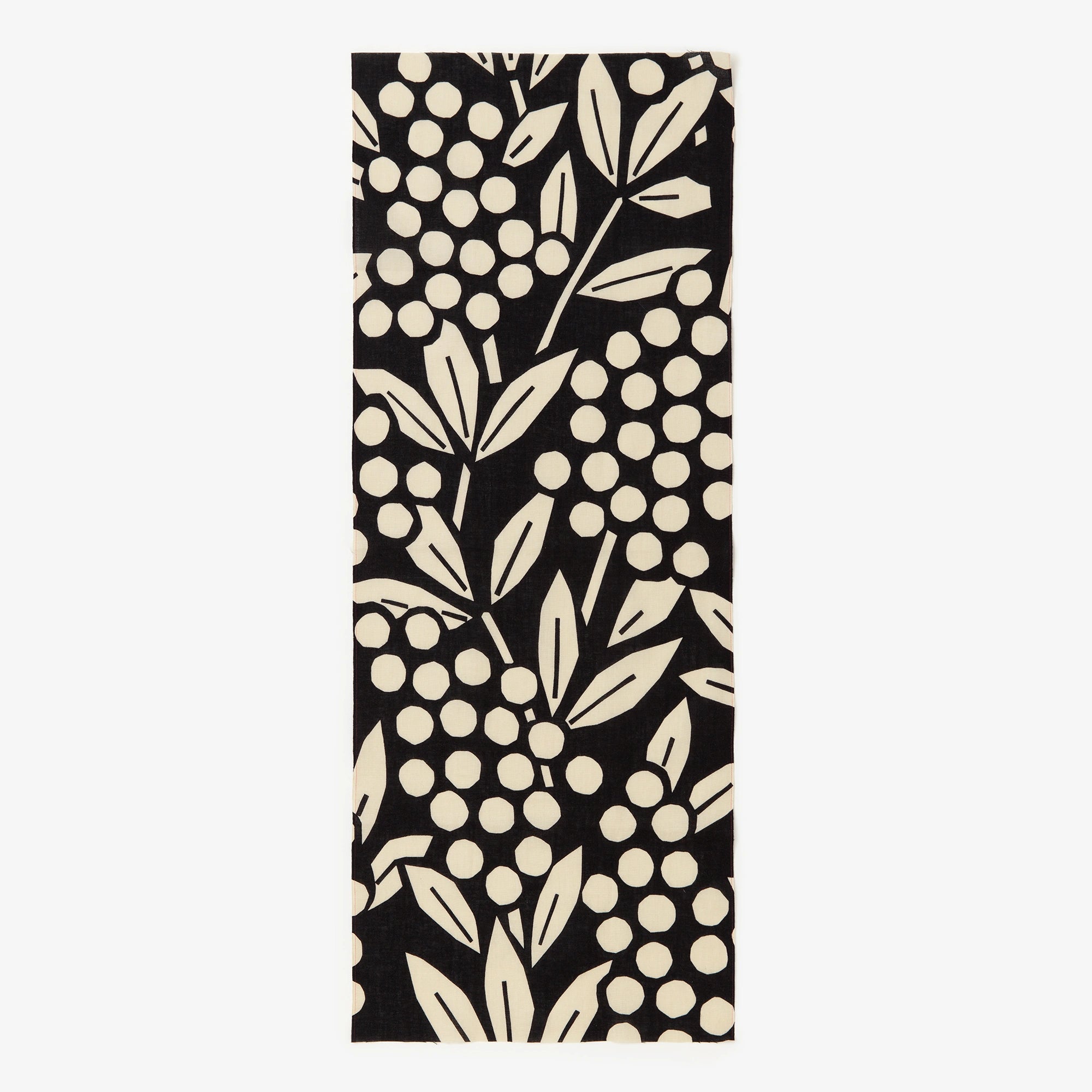 伊勢木綿 textile手ぬぐい／南天竹 濡羽色（なんてんちく ぬればいろ）