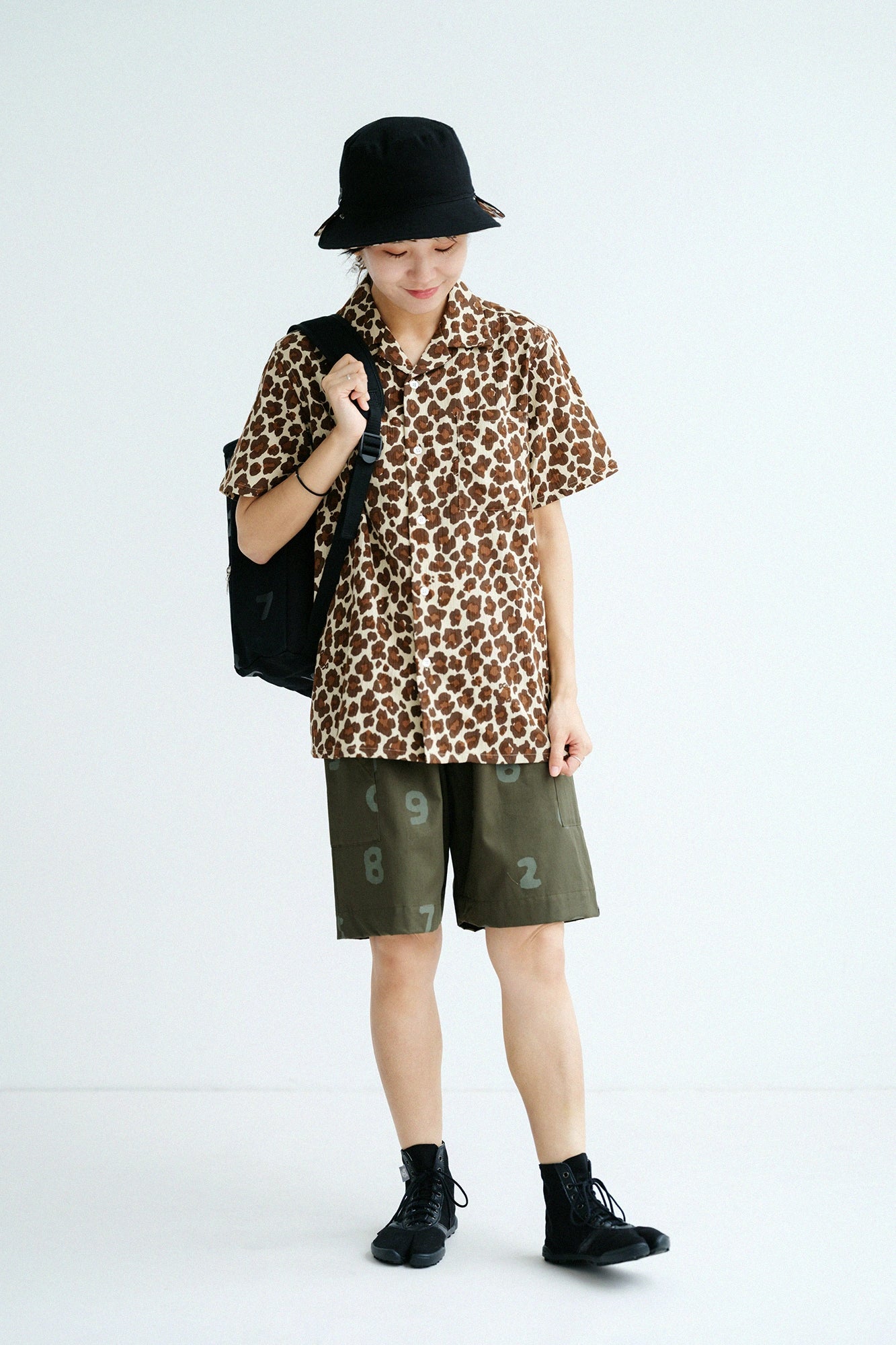'Height：'156cm,'WearsSize：'S,左下