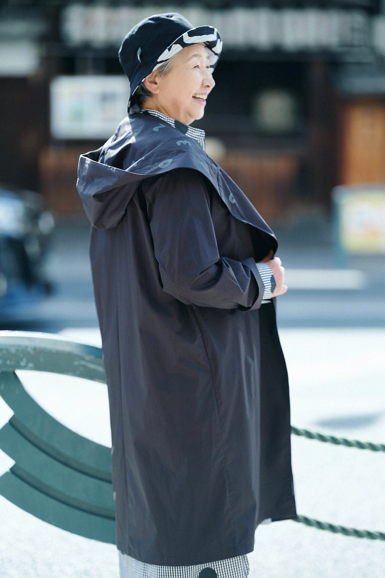 High-density Twill Weave Hooded Jacket / Black×SO-SU-U