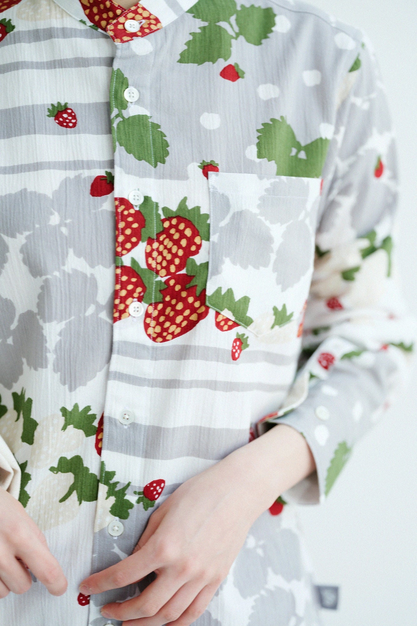 高岛缩棉20/20 立领长袖衬衫／摘草莓