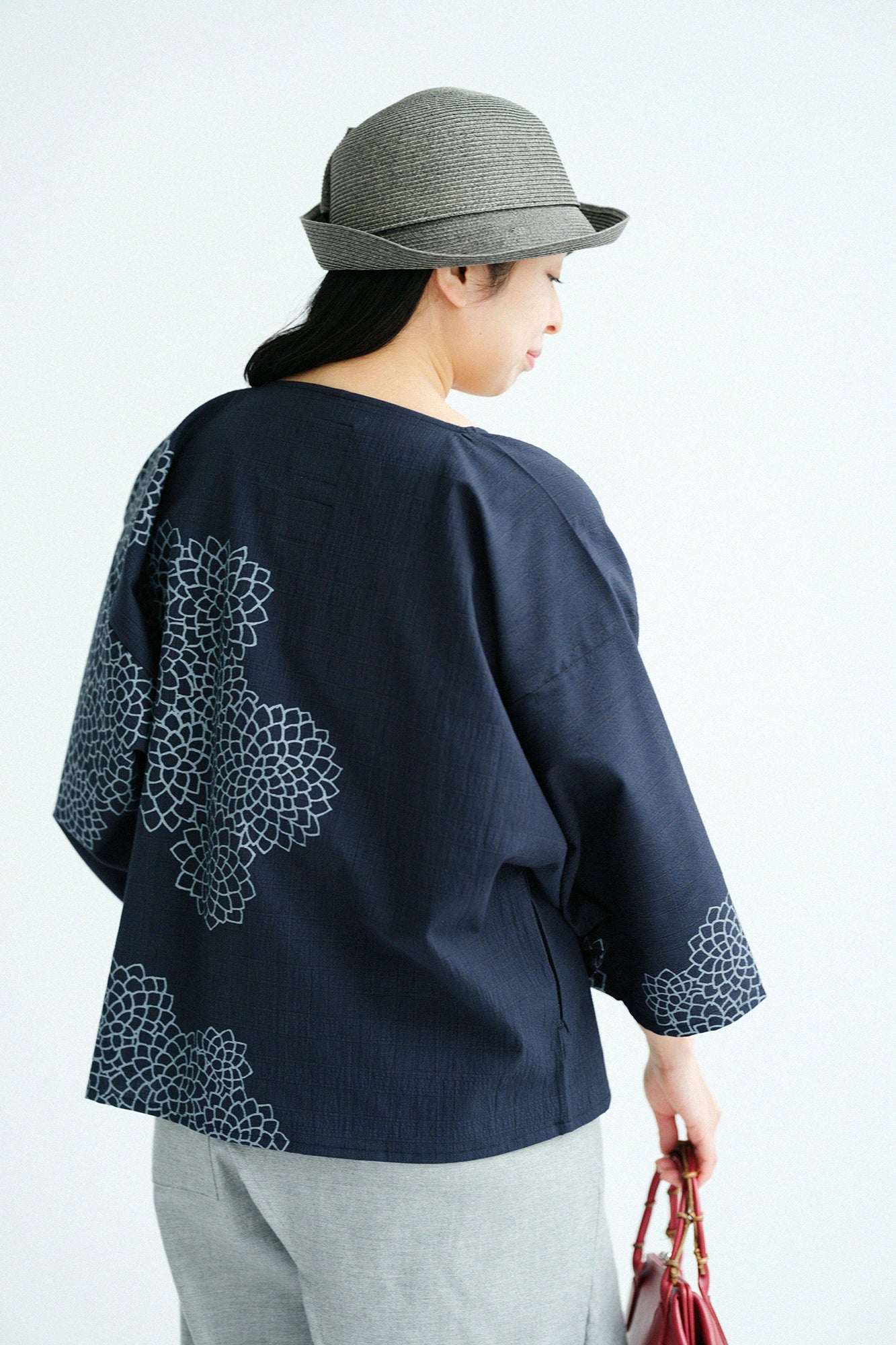 C/CM(R) 나기나타 사각형옷／구름사이에 국화와 여백 신콘코우시(しんこんこうし) 