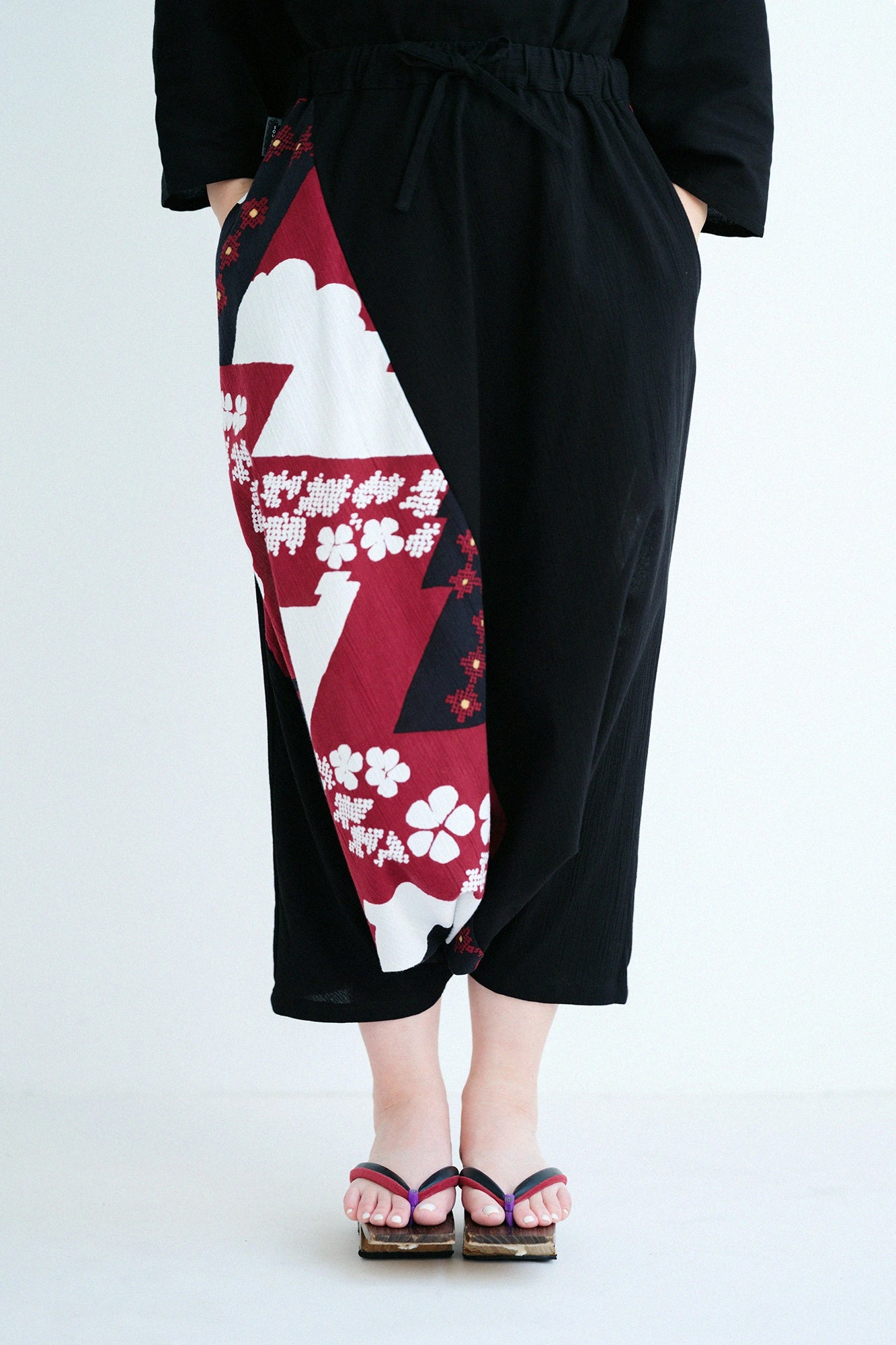 'Height:'166 cm,'WearsTaille: 'S