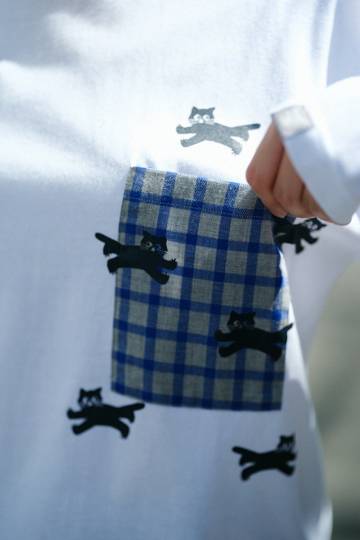 【Voraussichtlicher Versand um den 29. September】Langarm-Pocket-T-Shirt [5.6]/Weiß × Katze, Hasen-Motiv 