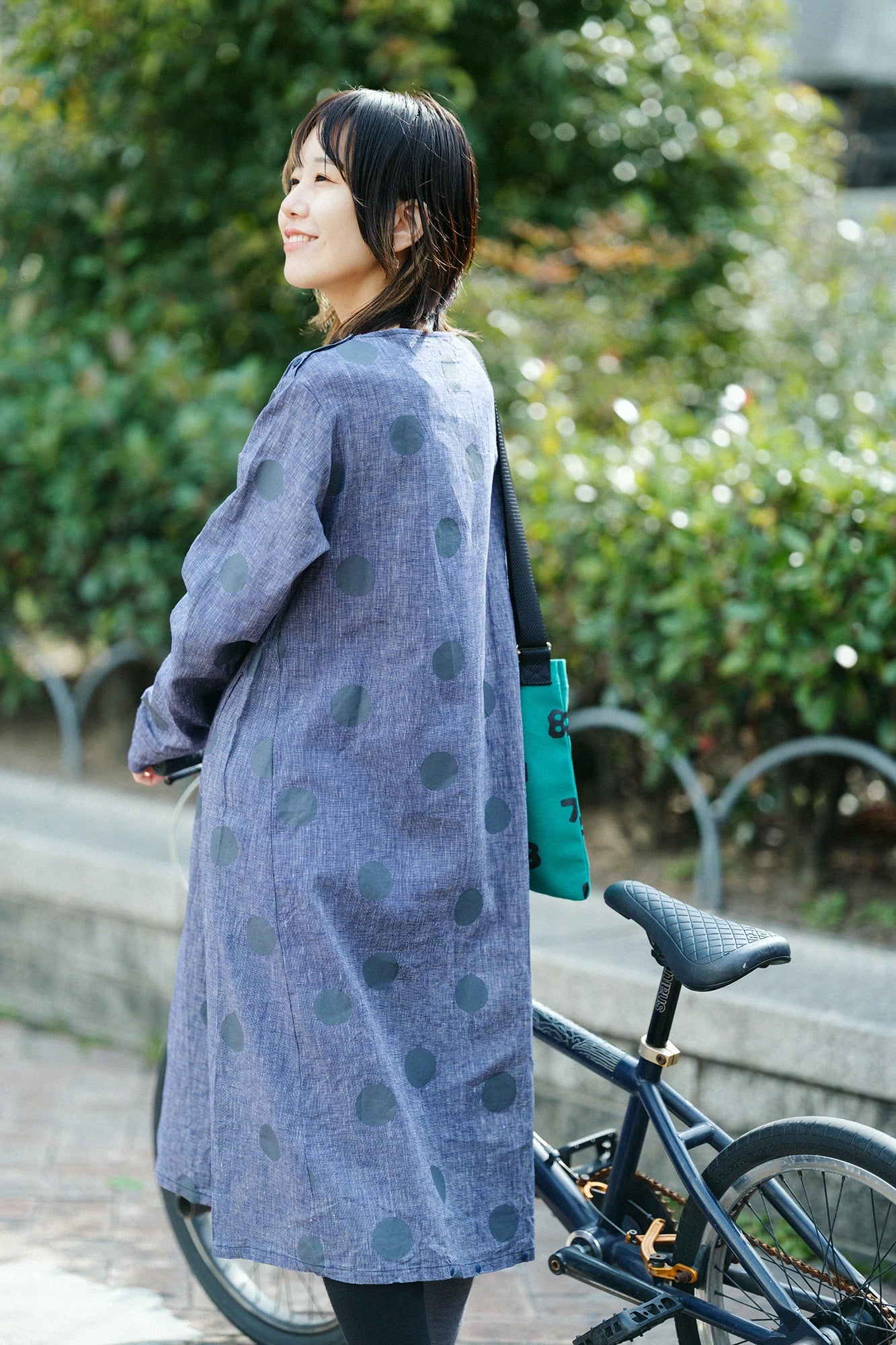 綿麻 BIKEワンピース／すいぎょくマーラ ネイビー