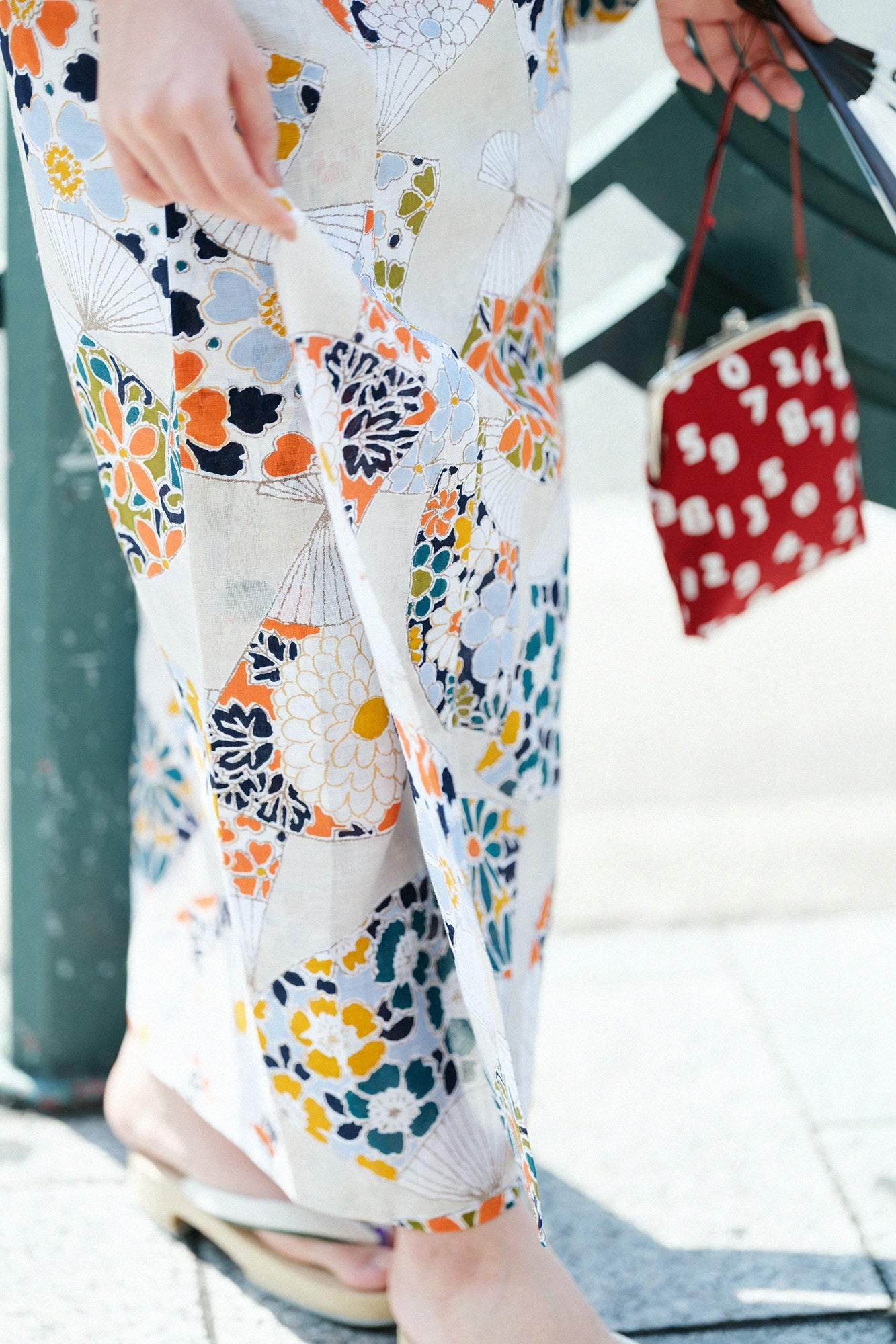 [Versand voraussichtlich um den 21. April] [*Nähen nicht inbegriffen] Yukata-Stoff/Fächer aus Chita-Baumwolle, Baumwollleinen 30/30