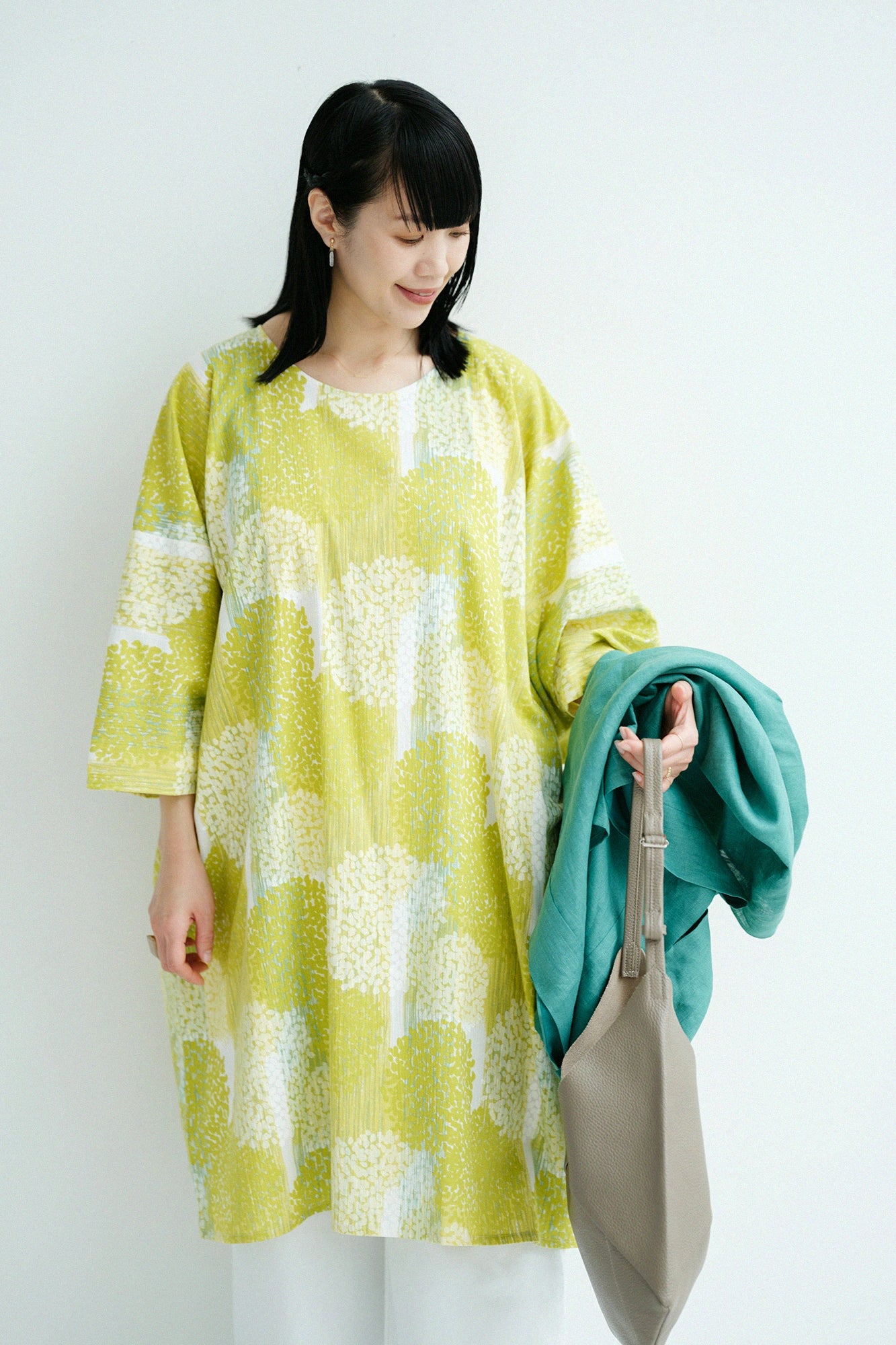 高島縮 20/20 薙刀長方形衣（なぎなたちょうほうけい）／かすみ草