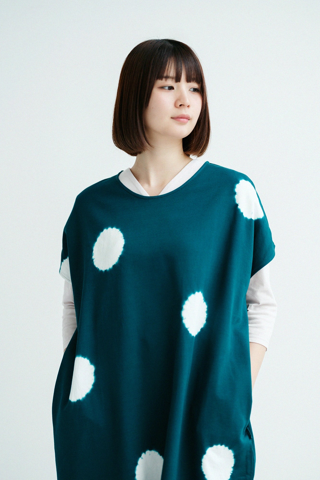 Kiyose-Shibori Feines Wollgewebe (Sazare-Urake) Langform-Kleid (Chōhōkei) Schulterlinie (Katasen)/Große Mizutama (Mizutama Dai) Tokiwairo × Tsukumo 