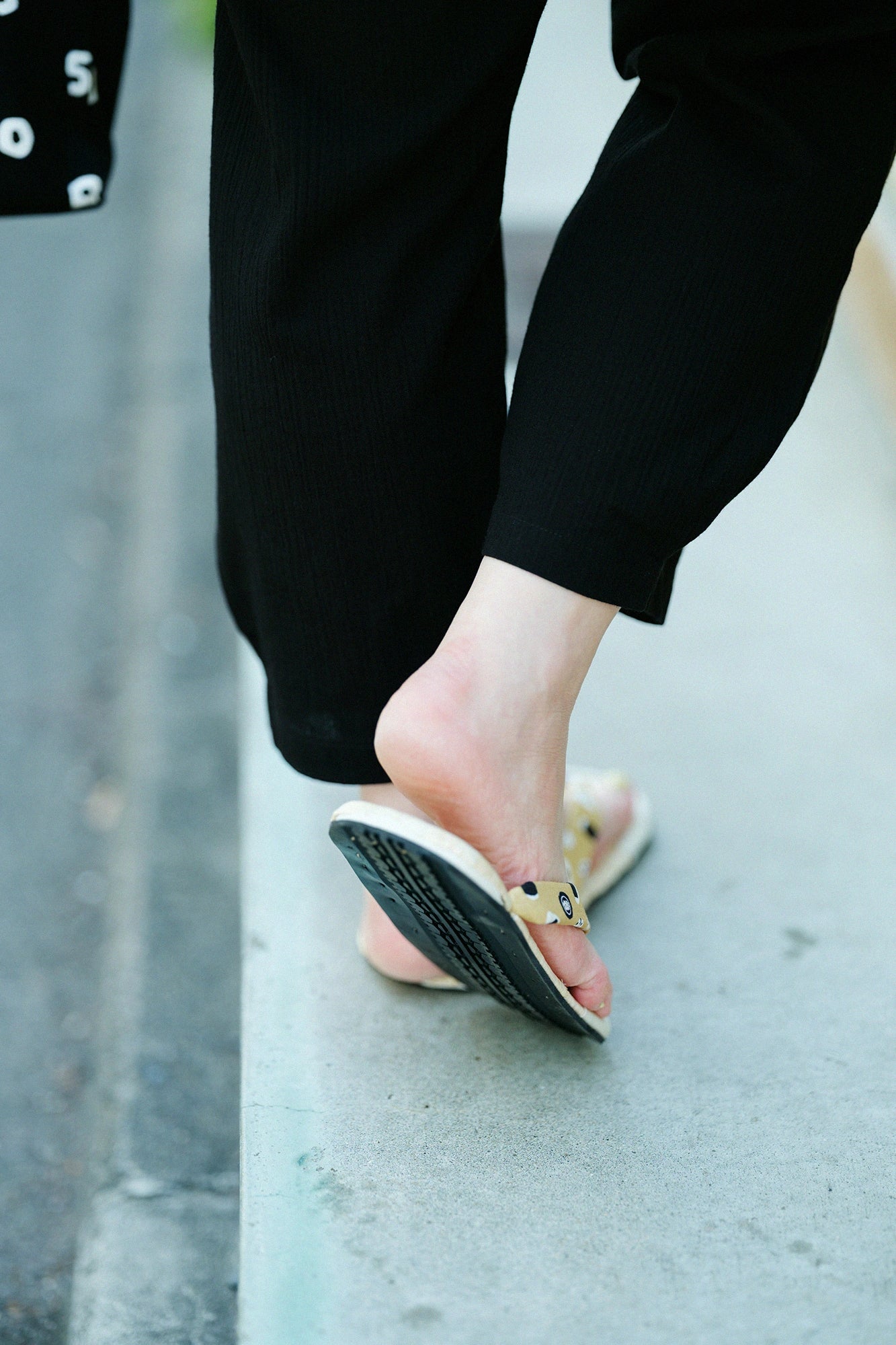 【Ships ard. 6/23】Asabura Sandals / Rice Balls