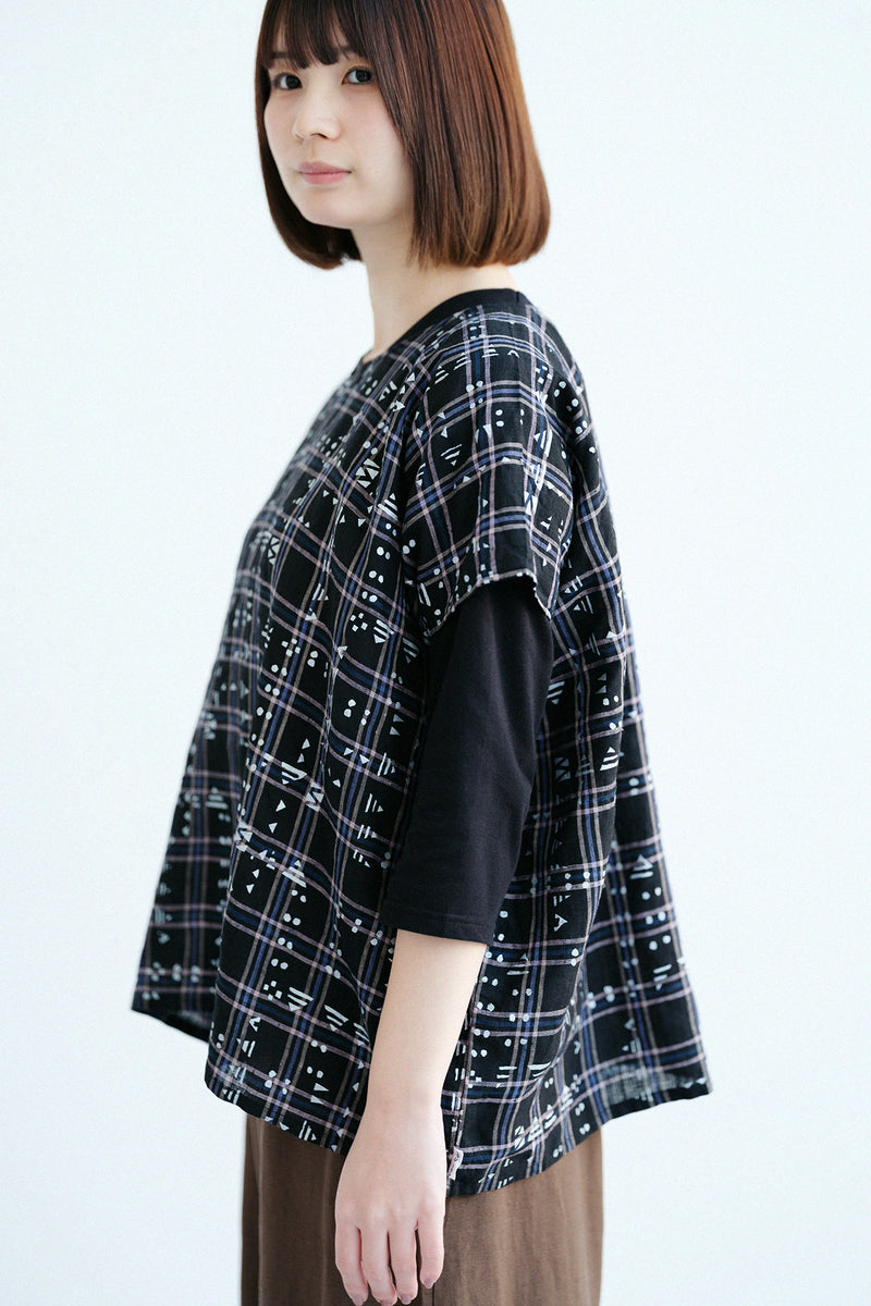 เสื้อสี่เหลี่ยม 