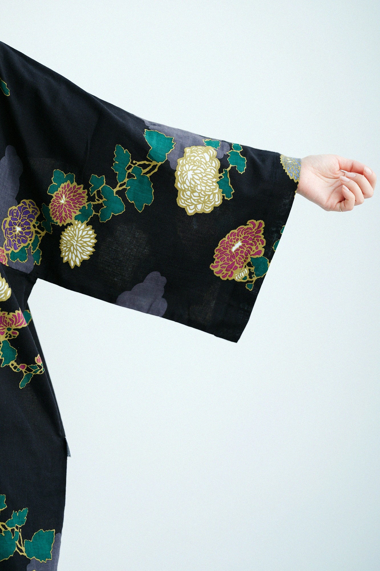 伊勢木綿 文（ぶん） 大帷（おおかたびら）／雲取り（くもどり）に菊