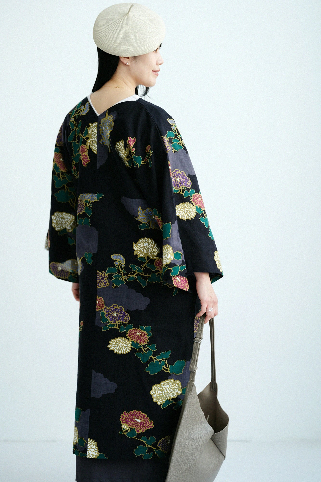 伊勢木綿 文（ぶん） 大帷（おおかたびら）／雲取り（くもどり）に菊