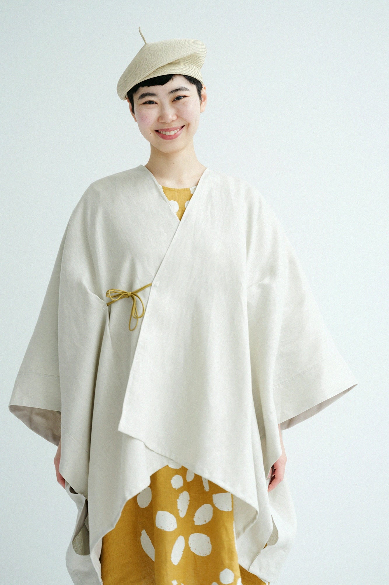 麻 きさらぎ／灰白色（かいはくしょく）