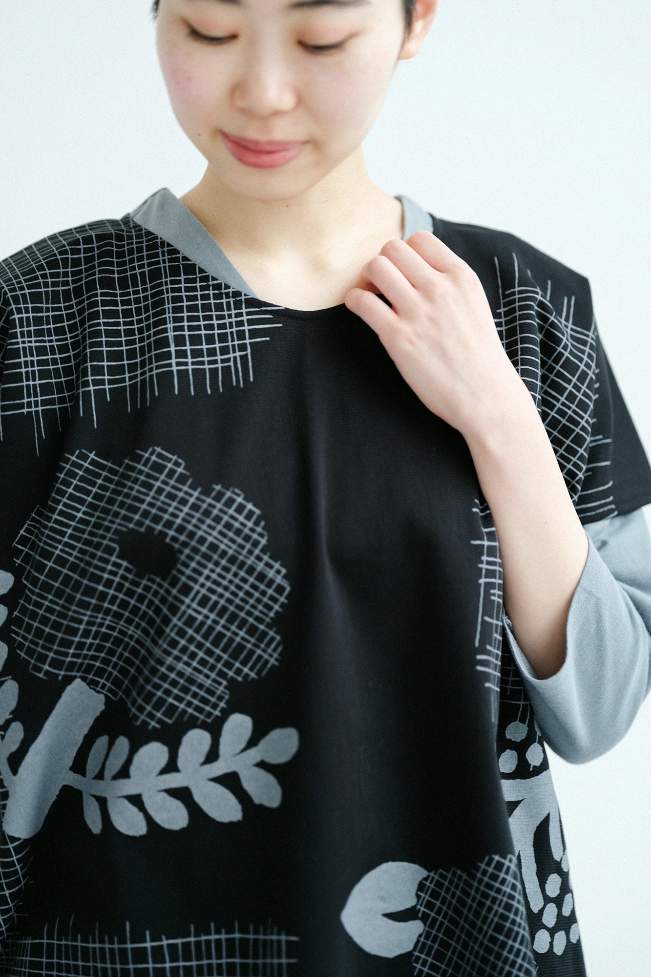  Ami Shikakui/Tsurezure Chatting Wet Color