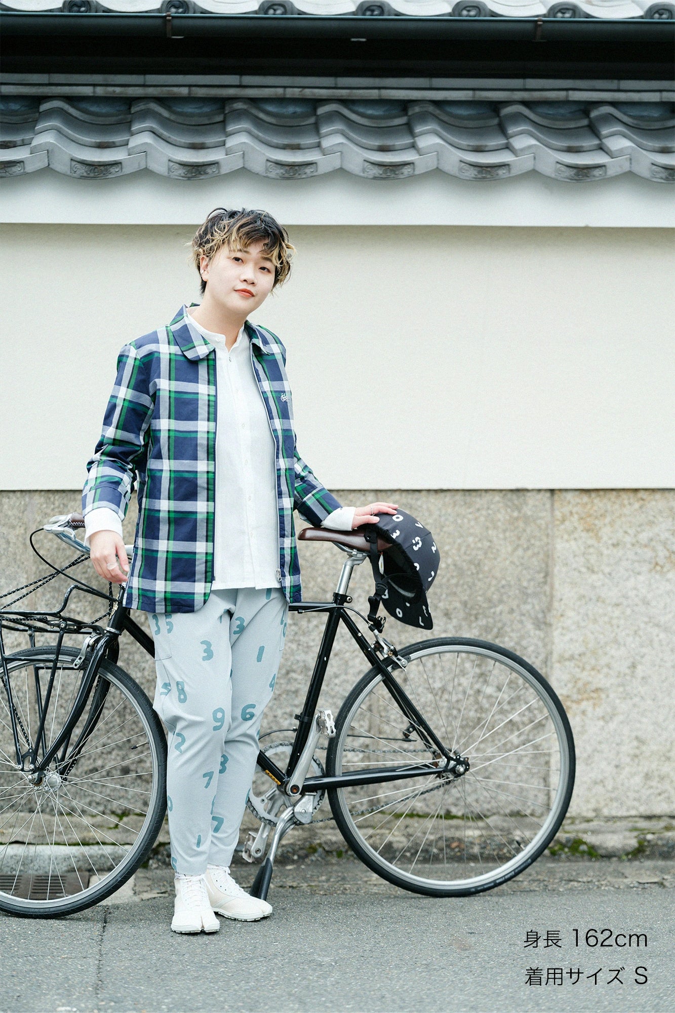 ラミーナイロン 衿付 ZIP UPジャケット／ネイビーチェック